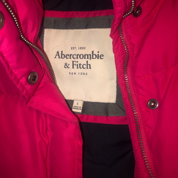 Vest - Picture 3 of 4